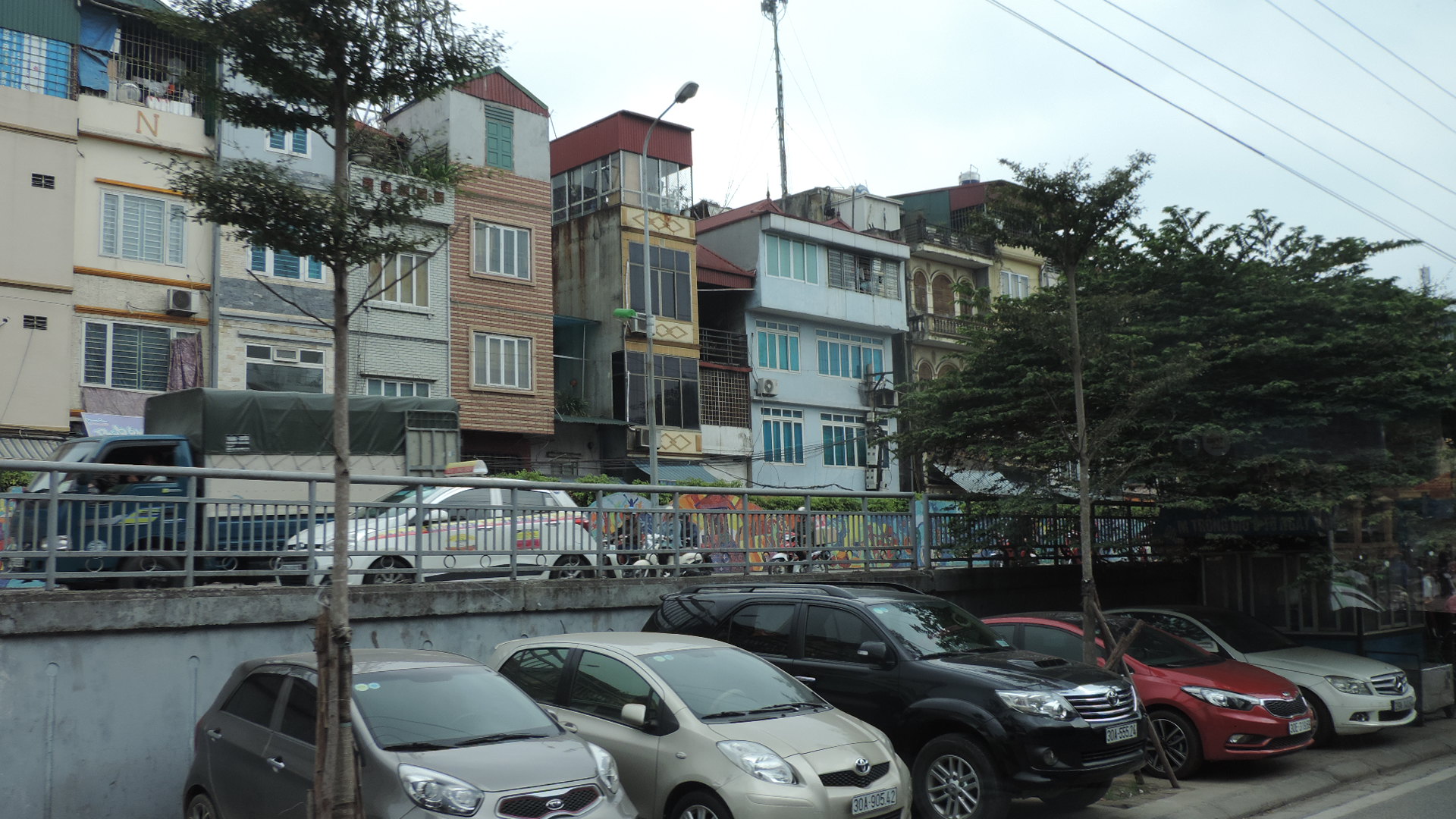 narrow houses in Hanoi