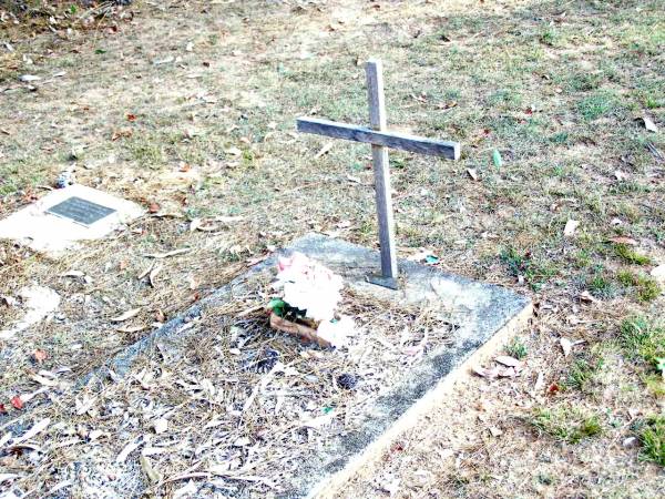 Matthew Edward NEWETT, baby son,  | stillborn 21-6-88;  | Beerwah Cemetery, City of Caloundra  | 