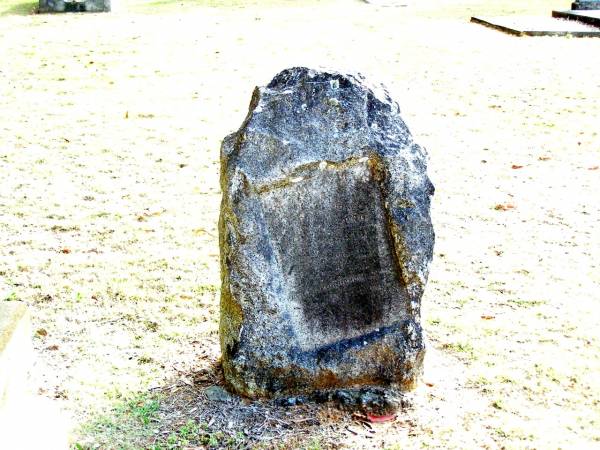 Thomas Ford EASTERBROOK  | born ???roomiennow ???ton England;  | died at Kilducho Beer???  | 9 Dec 191? aged 30 years;  | Beerwah Cemetery, City of Caloundra  | 