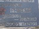 parents;
Fred NETTLEINGHAM,
27-10-1902 - 28-10-1984;
Freda NETTLEINGHAM,
11-8-1911 - 22-1-1991;
Gheerulla cemetery, Maroochy Shire