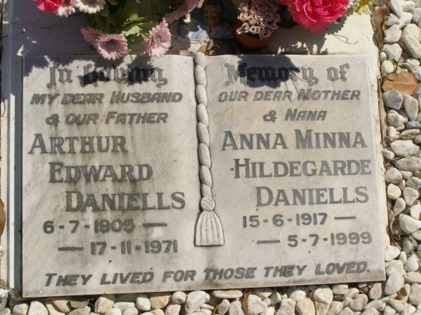 William DANIELLS,  | died 4 Jan 1938 aged 81 years;  | Susan Anne DANIELLS,  | died 6 June 1932 aged 73 years,  | wife mother;  | Arthur Edward DANIELLS,  | husband father,  | 6-7-1905 - 17-11-1971;  | Anna Minna Hildegarde DANIELLS,  | mother nana,  | 15-6-1917 - 5-7-1999;  | Moore-Linville general cemetery, Esk Shire  | 