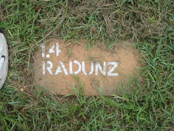 RADUNZ;  | Slacks Creek St Mark's Anglican cemetery, Daisy Hill, Logan City  | 