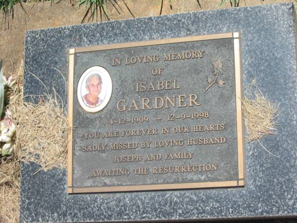 Isabel GARDNER,  | 4-12-1909 - 12-9-1998,  | husband Joseph;  | Yarraman cemetery, Toowoomba Regional Council  | 