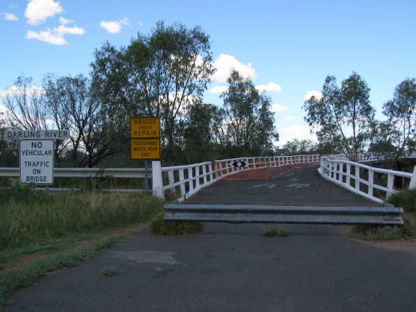 Old lifting bridge at North Bourke  | over Darling River,  | New South Wales  | 