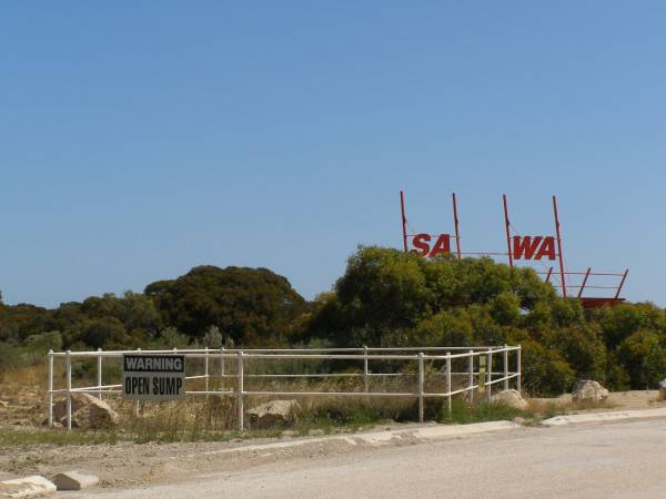 Eyre Highway,  | The border of South Australia and Western Australia  | 