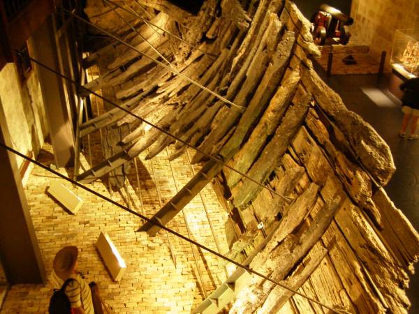 Remains of the  Batavia ,  | Shipwreck museum,  | Fremantle,  | Western Australia  | 
